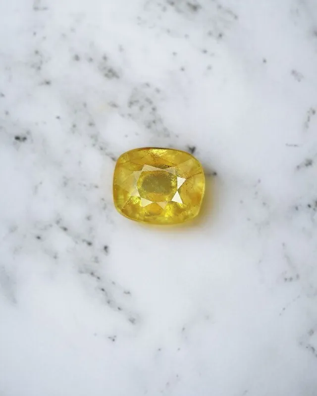 Yellow Sapphire (Pukhraj)